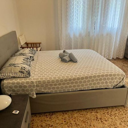Casa Alexander Apartman Marina di Massa Kültér fotó