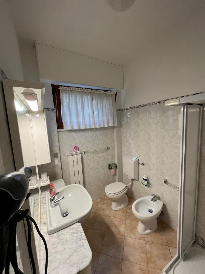 Casa Alexander Apartman Marina di Massa Kültér fotó